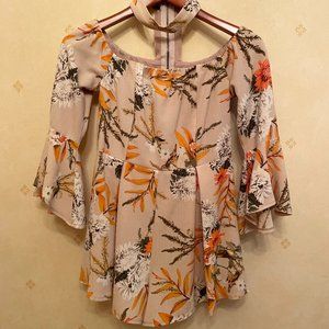 Beautiful Romper, size small